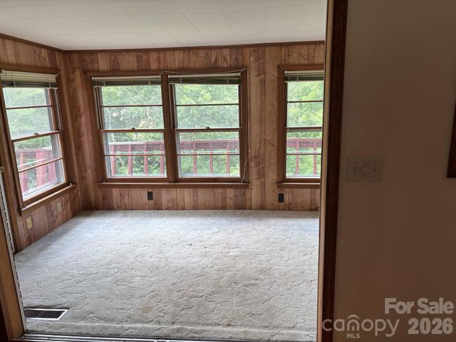 86 Jack Sullins Road, Spruce Pine, NC 28777