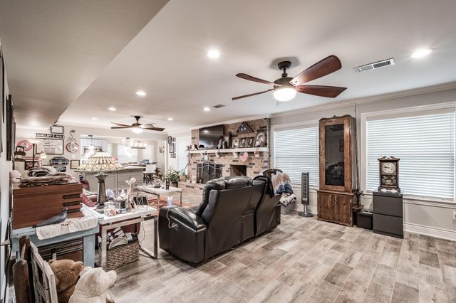 3600 Autumn Lane, Baytown, TX 77521