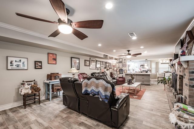 3600 Autumn Lane, Baytown, TX 77521