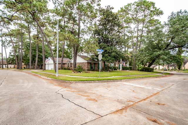3600 Autumn Lane, Baytown, TX 77521