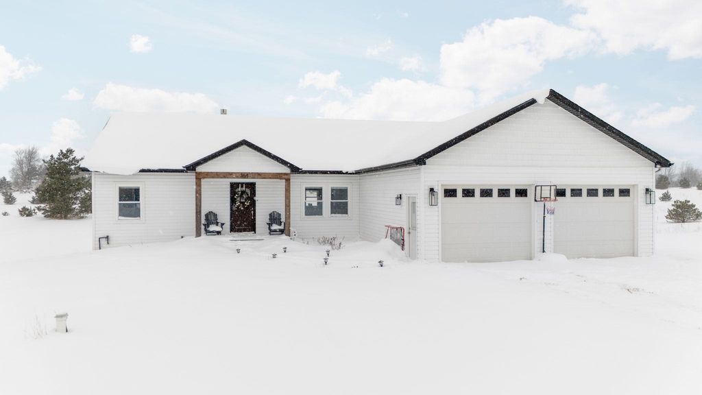 364 Godsway, Traverse City, MI 49696