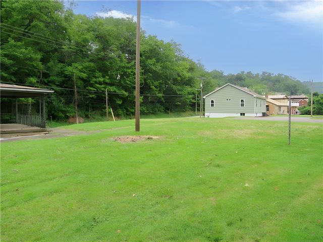 545 Park Ave, Monongahela, PA 15063