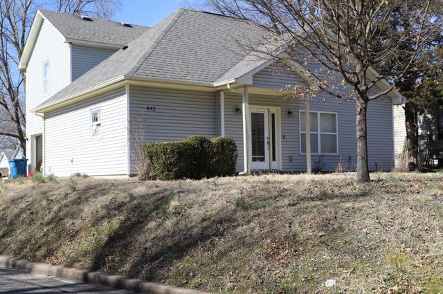 842 S Ozark Avenue, Joplin, MO 64801