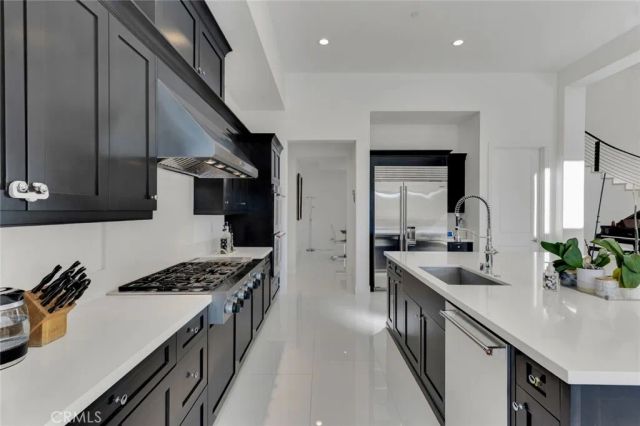 19858 Longhorn Drive, Chatsworth, CA 91311