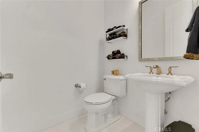 19858 Longhorn Drive, Chatsworth, CA 91311