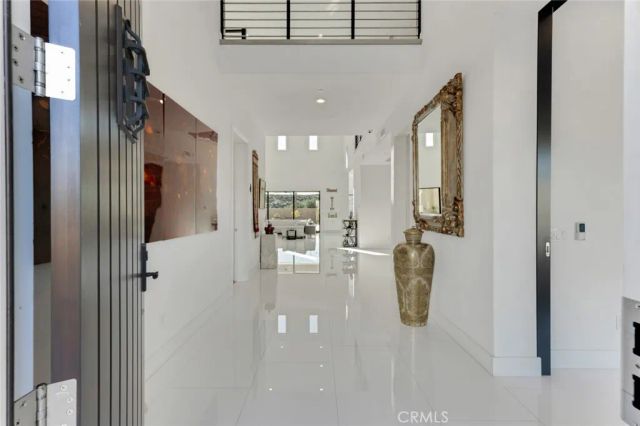 19858 Longhorn Drive, Chatsworth, CA 91311