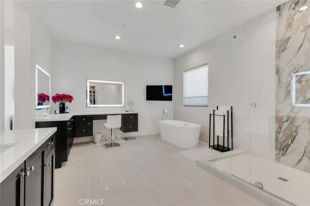 19858 Longhorn Drive, Chatsworth, CA 91311