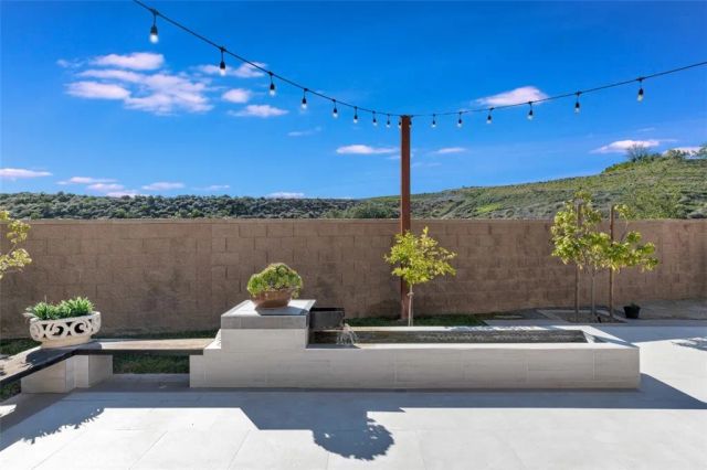 19858 Longhorn Drive, Chatsworth, CA 91311