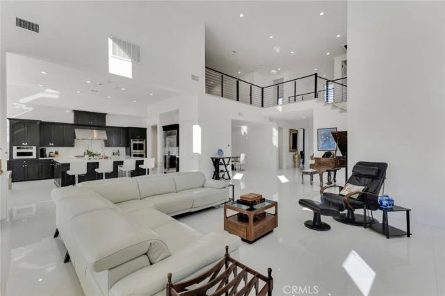 19858 Longhorn Drive, Chatsworth, CA 91311