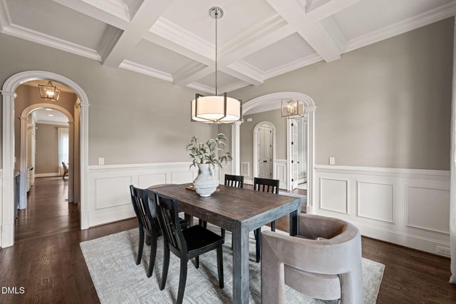 112 Honeyridge Lane, Holly Springs, NC 27540