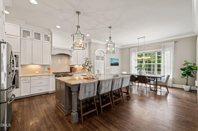 112 Honeyridge Lane, Holly Springs, NC 27540