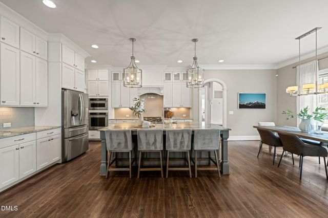 112 Honeyridge Lane, Holly Springs, NC 27540