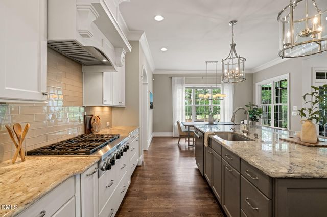 112 Honeyridge Lane, Holly Springs, NC 27540
