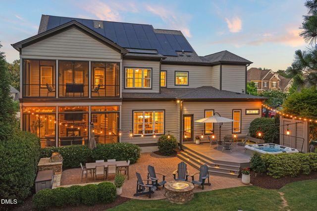 112 Honeyridge Lane, Holly Springs, NC 27540