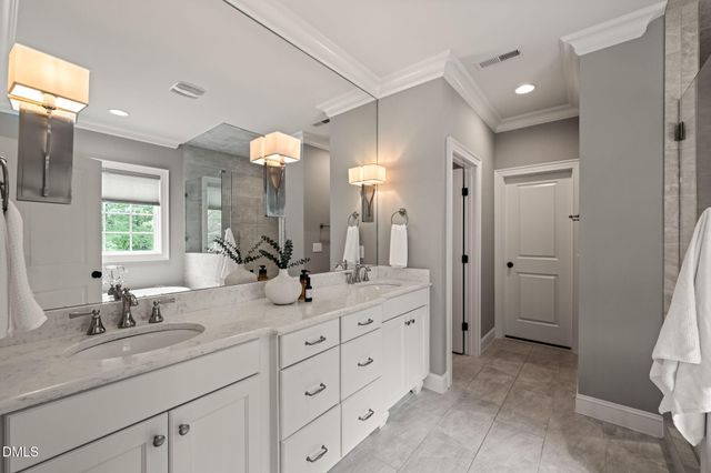 112 Honeyridge Lane, Holly Springs, NC 27540