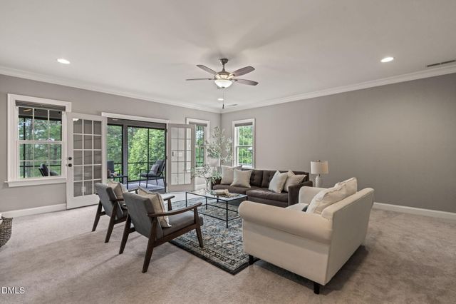 112 Honeyridge Lane, Holly Springs, NC 27540