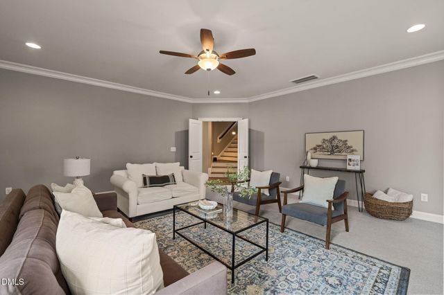 112 Honeyridge Lane, Holly Springs, NC 27540