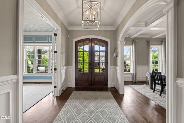 112 Honeyridge Lane, Holly Springs, NC 27540