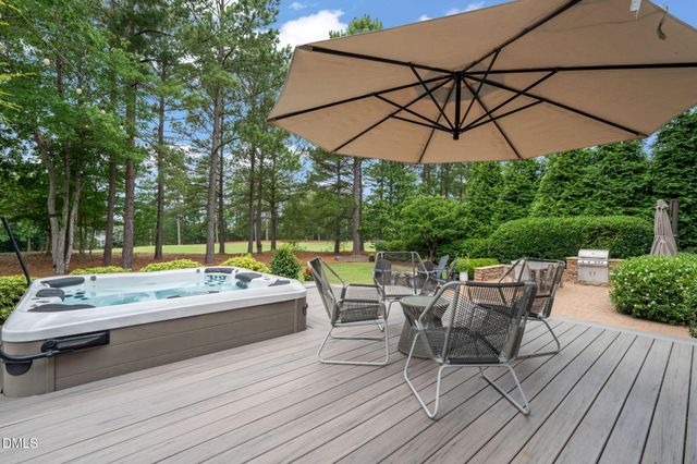 112 Honeyridge Lane, Holly Springs, NC 27540
