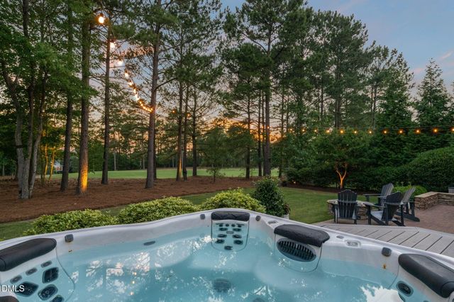 112 Honeyridge Lane, Holly Springs, NC 27540