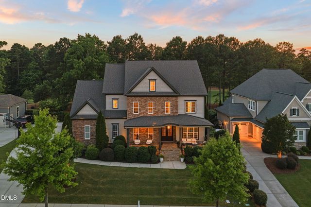 112 Honeyridge Lane, Holly Springs, NC 27540