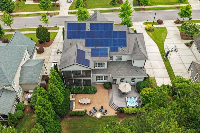 112 Honeyridge Lane, Holly Springs, NC 27540