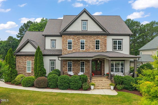 112 Honeyridge Lane, Holly Springs, NC 27540