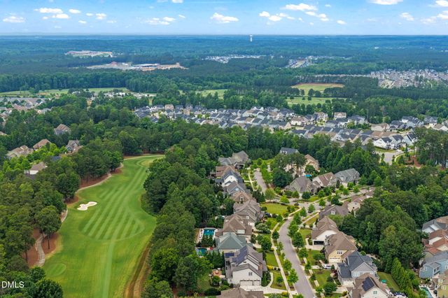 112 Honeyridge Lane, Holly Springs, NC 27540
