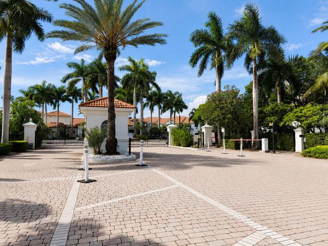 106 VILLA Circle 106, Boynton Beach, FL 33435