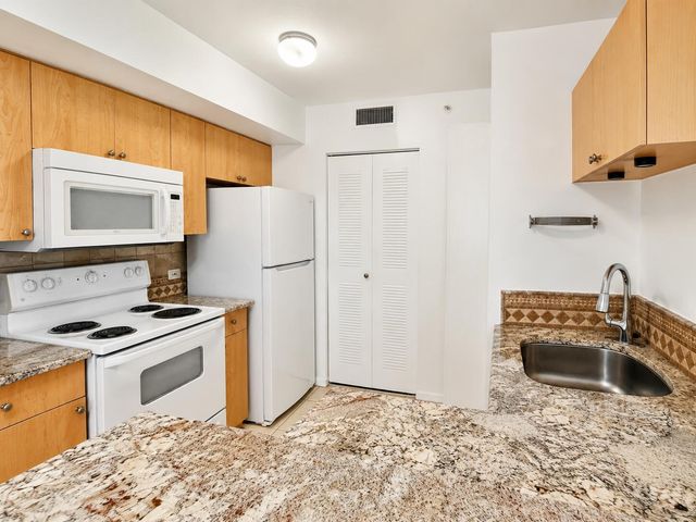 106 VILLA Circle 106, Boynton Beach, FL 33435