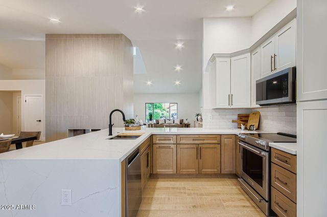 10580 E San Salvador Drive, Scottsdale, AZ 85258