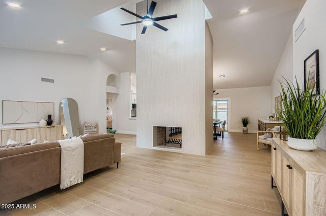 10580 E San Salvador Drive, Scottsdale, AZ 85258