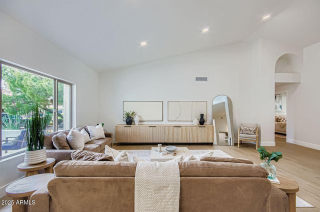 10580 E San Salvador Drive, Scottsdale, AZ 85258