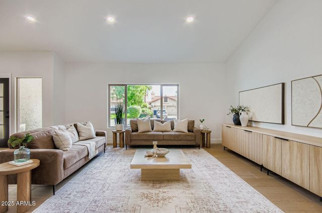 10580 E San Salvador Drive, Scottsdale, AZ 85258