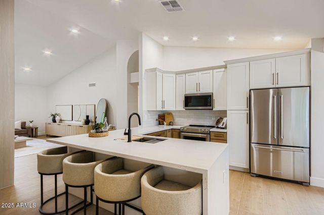 10580 E San Salvador Drive, Scottsdale, AZ 85258