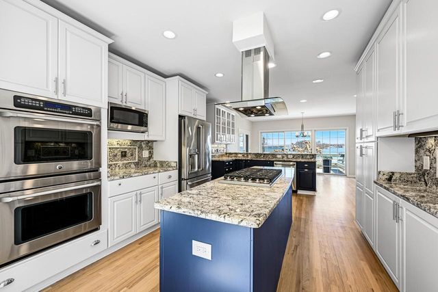 W277N3016 Rocky Point ROAD, Pewaukee, WI 53072