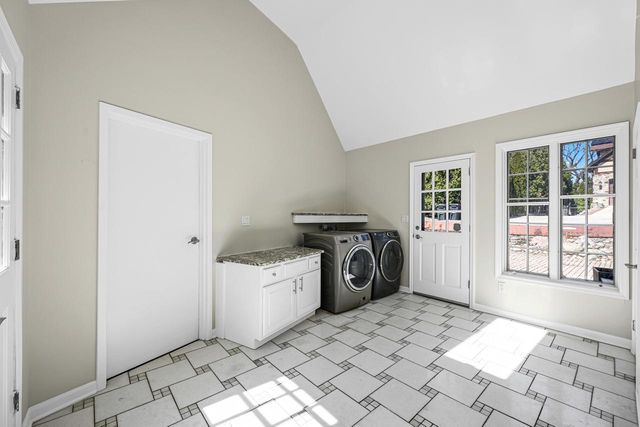 W277N3016 Rocky Point ROAD, Pewaukee, WI 53072
