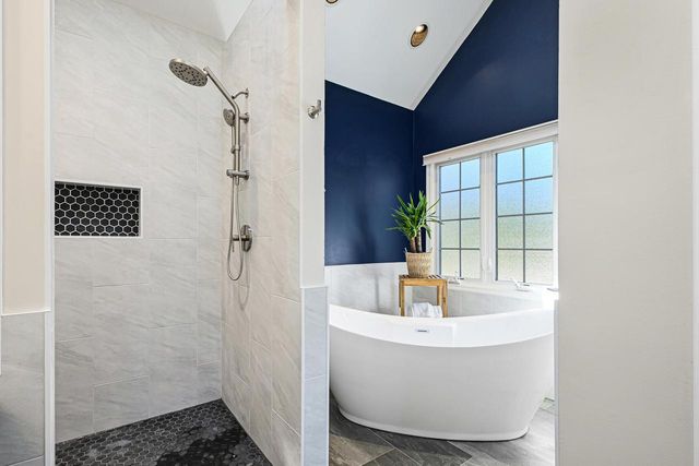 W277N3016 Rocky Point ROAD, Pewaukee, WI 53072