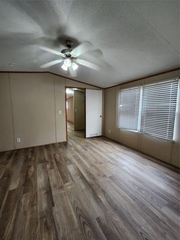 502 Magnusson Ave, Palacios, TX 77465