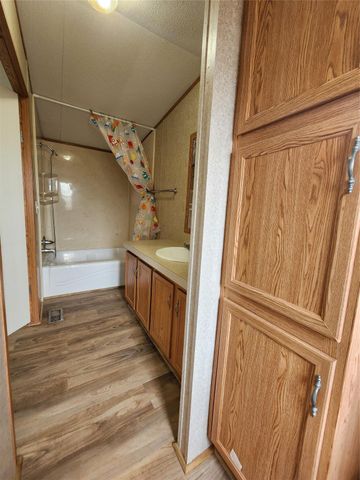 502 Magnusson Ave, Palacios, TX 77465