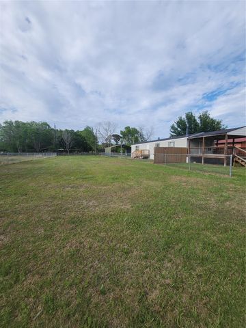 502 Magnusson Ave, Palacios, TX 77465