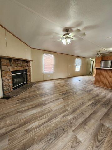 502 Magnusson Ave, Palacios, TX 77465