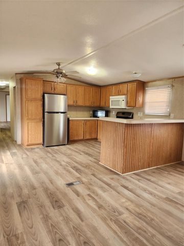 502 Magnusson Ave, Palacios, TX 77465