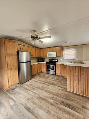 502 Magnusson Ave, Palacios, TX 77465
