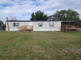 502 Magnusson Ave, Palacios, TX 77465