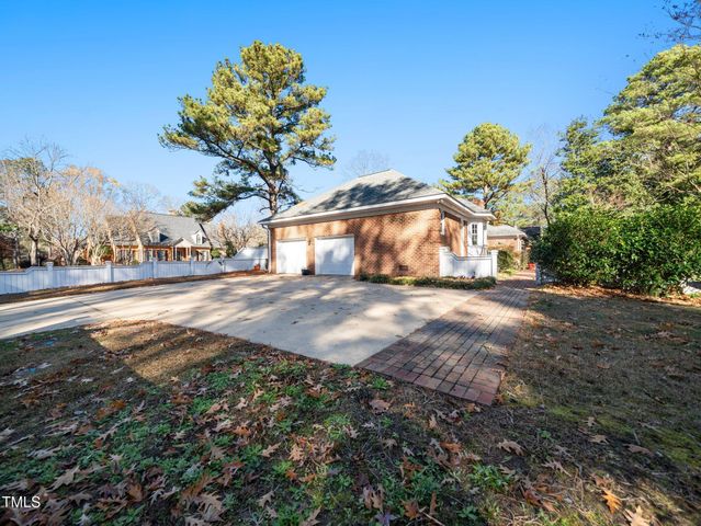 811 Baker Street, Smithfield, NC 27577