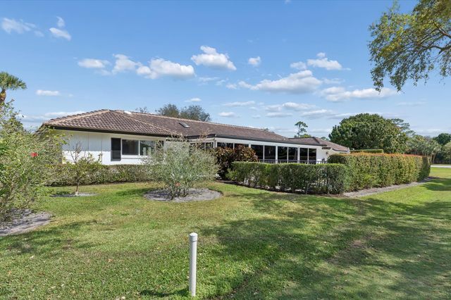 4755 Loquat Circle, Boynton Beach, FL 33436