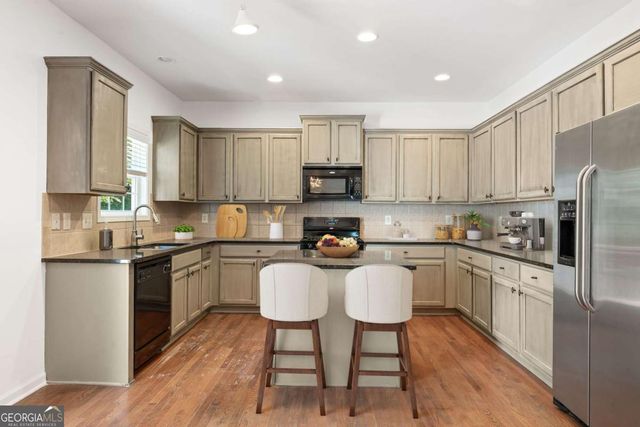 208 Sawtooth Court, Canton, GA 30114