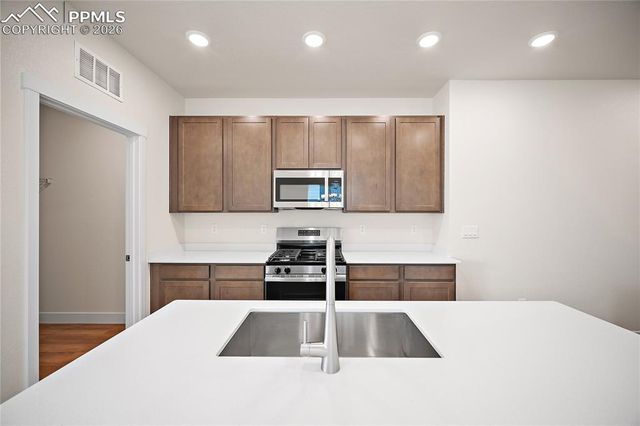 11864 Lost Peak Lane, Colorado Springs, CO 80925