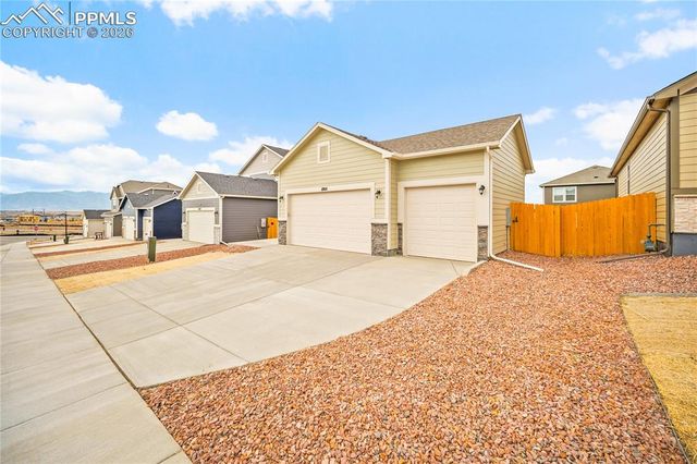 11864 Lost Peak Lane, Colorado Springs, CO 80925